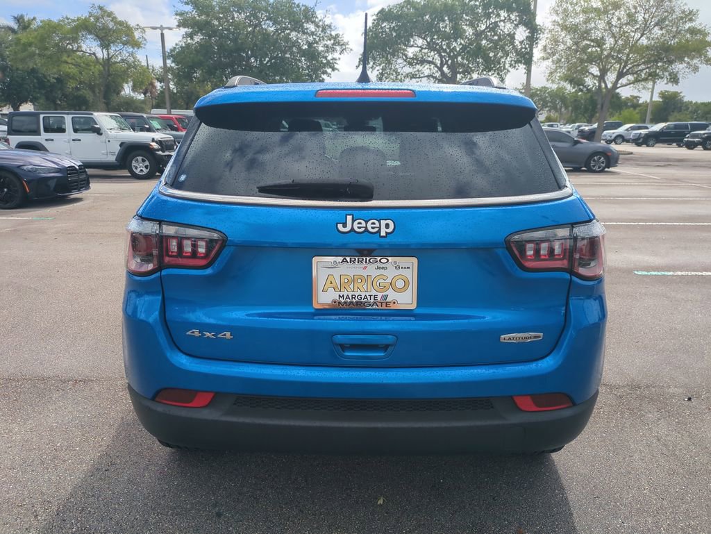 Used 2022 Jeep Compass Latitude w/ Sun and Sound Group AWD/4WD image 7
