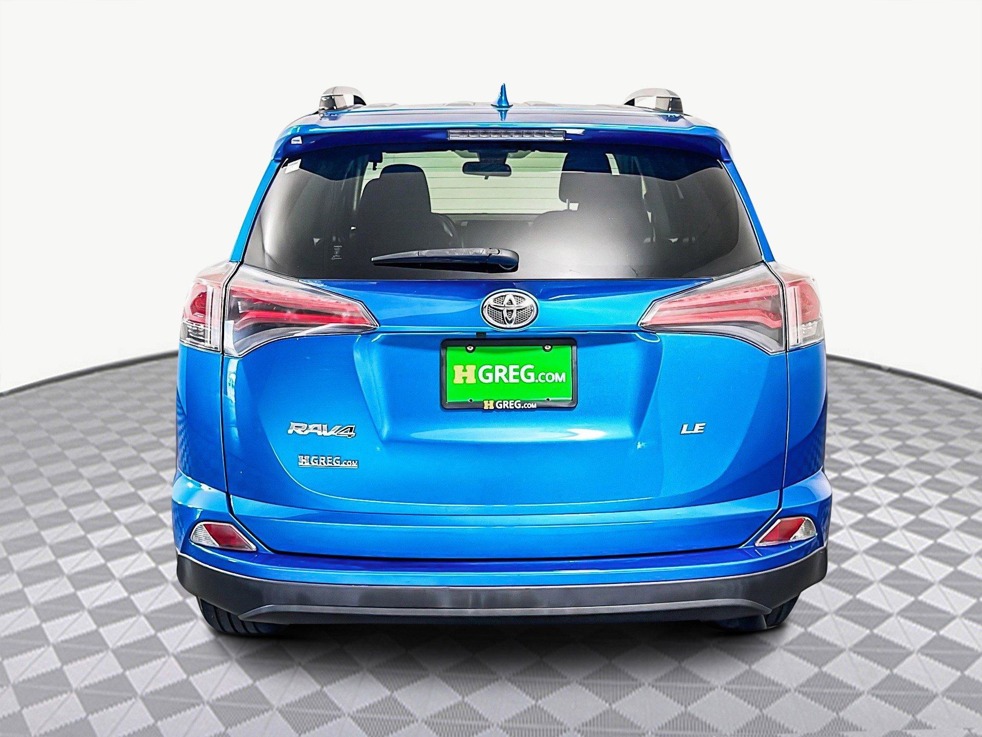 Used 2018 Toyota RAV4 LE image 8