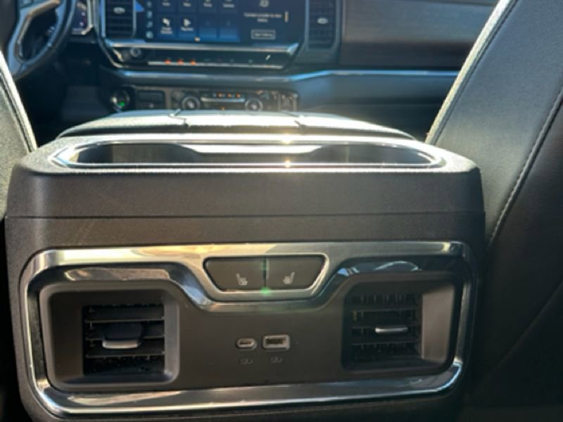 Used 2023 Chevrolet Silverado 1500 High Country image 16