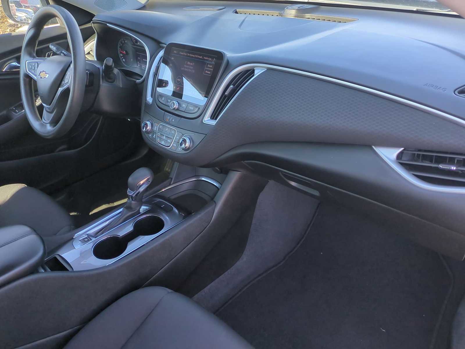 Used 2023 Chevrolet Malibu LT image 29