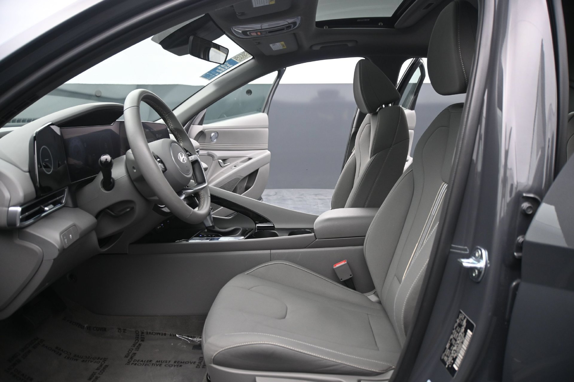 Used 2025 Hyundai Elantra SEL FWD image 22