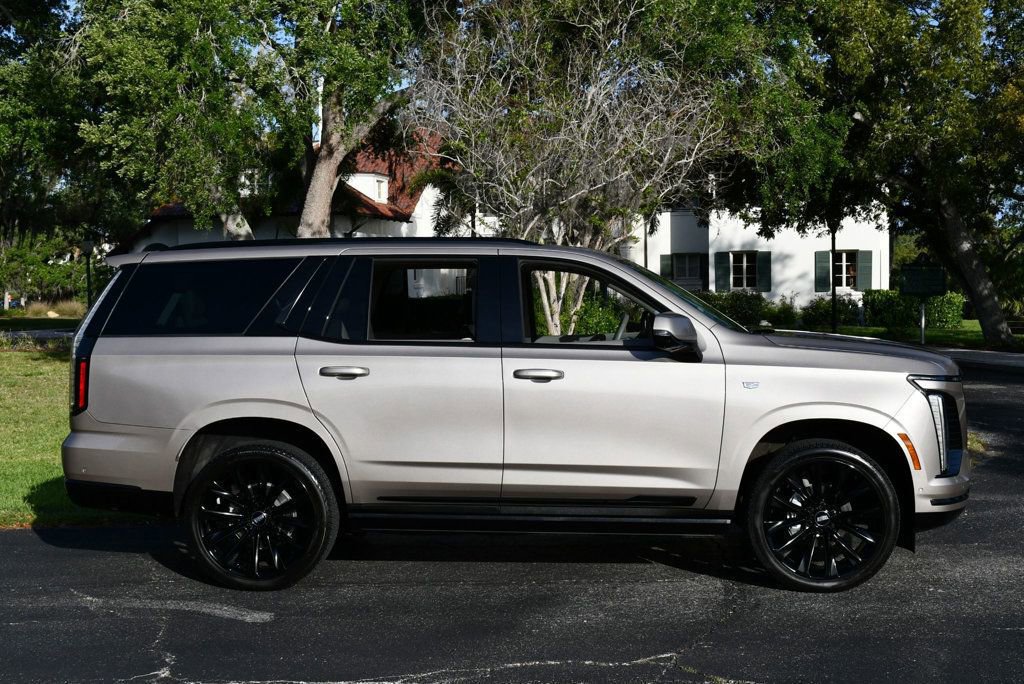 Used 2025 Cadillac Escalade Sport Platinum w/ LPO, ONYX Package image 36