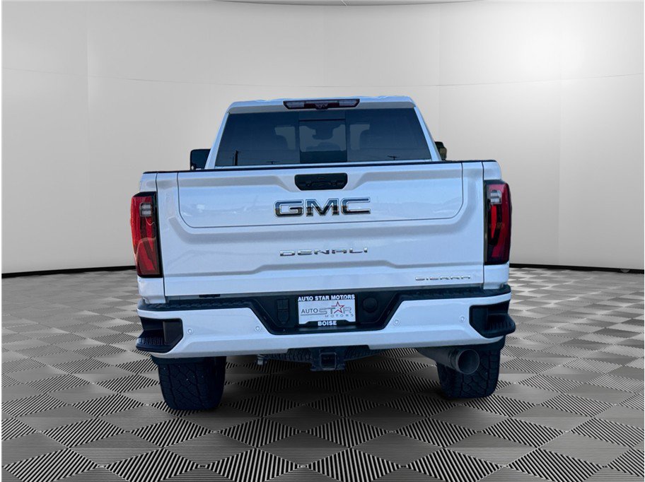 Used 2025 GMC Sierra 3500 Denali Ultimate AWD/4WD image 4