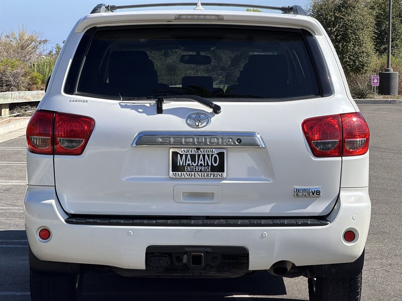 Used 2016 Toyota Sequoia Platinum AWD/4WD image 5