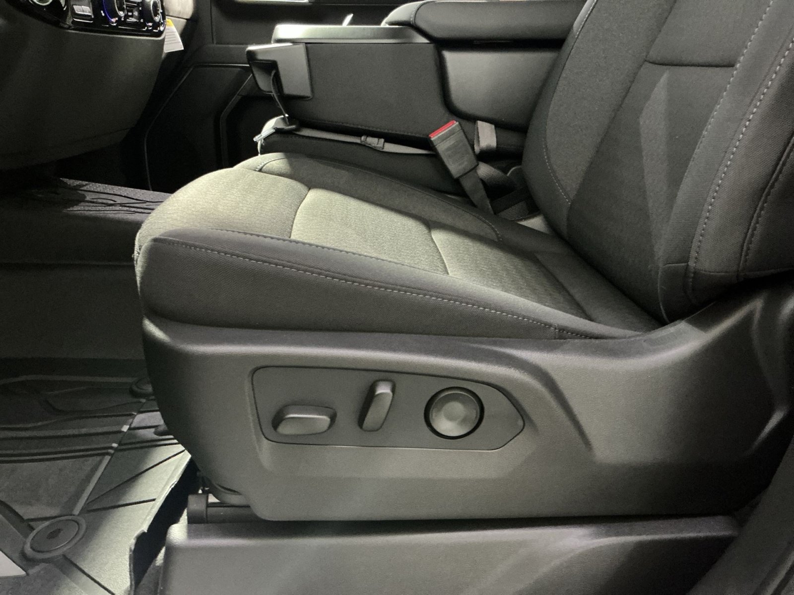 New 2026 Chevrolet Silverado 1500 LT w/ All Star Edition Plus AWD/4WD image 15