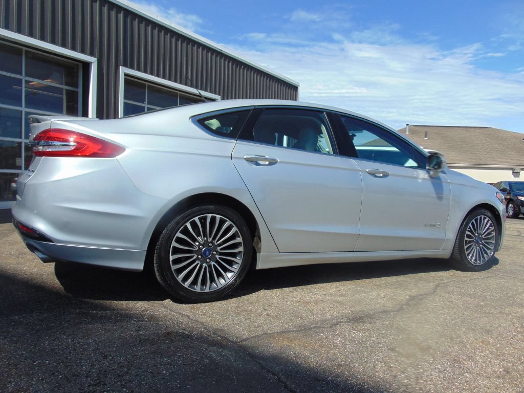 Used 2018 Ford Fusion Titanium FWD image 9