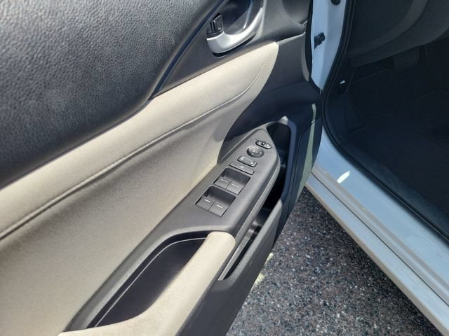 Used 2022 Honda Insight EX image 16