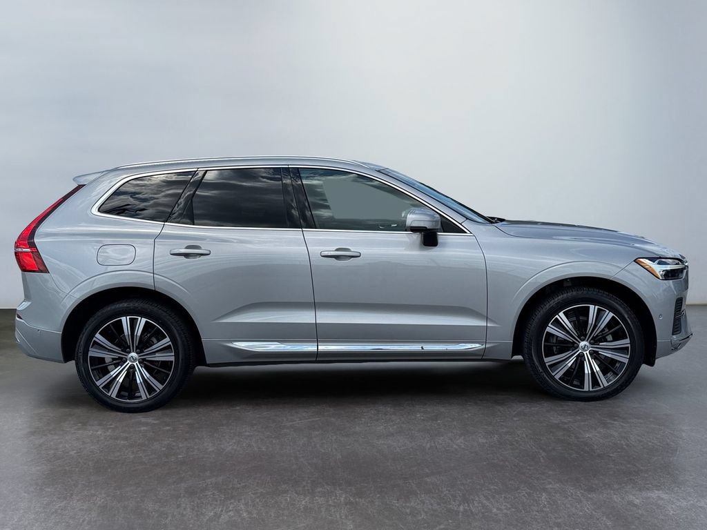 Used 2022 Volvo XC60 B5 Inscription w/ Advanced Package AWD/4WD image 2