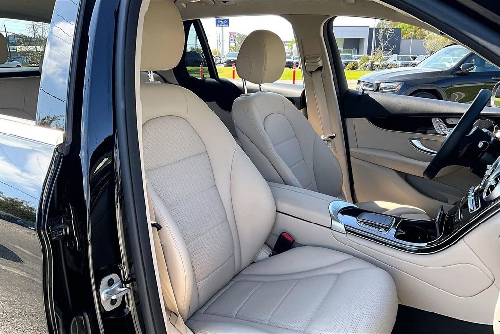 Used 2022 Mercedes-Benz GLC 300 image 30