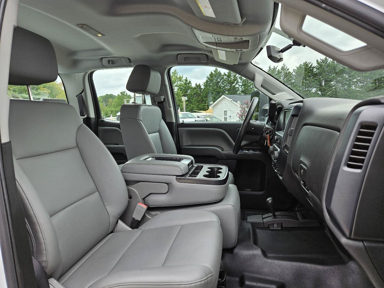 Used 2019 Chevrolet Silverado 2500 W/T AWD/4WD image 32