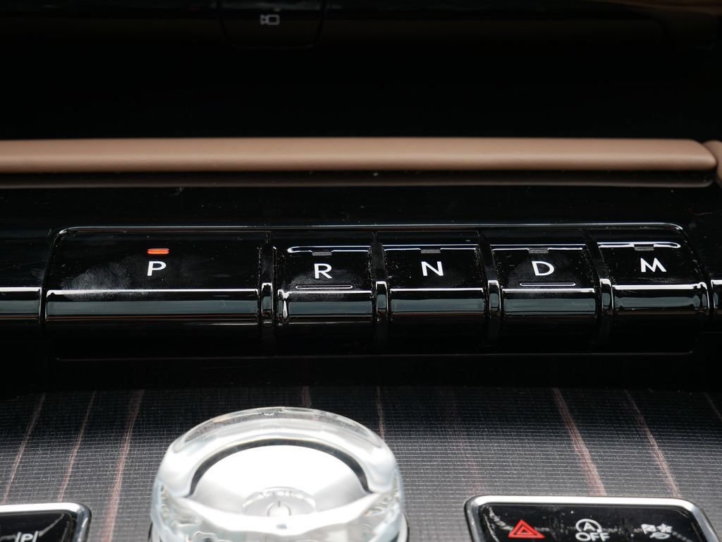 Used 2025 Lincoln Navigator Black Label AWD/4WD image 27
