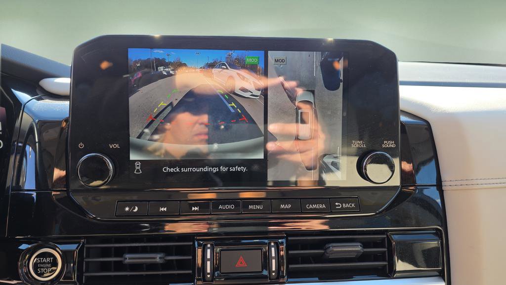 Used 2022 Nissan Pathfinder Platinum w/ Cargo Package image 25