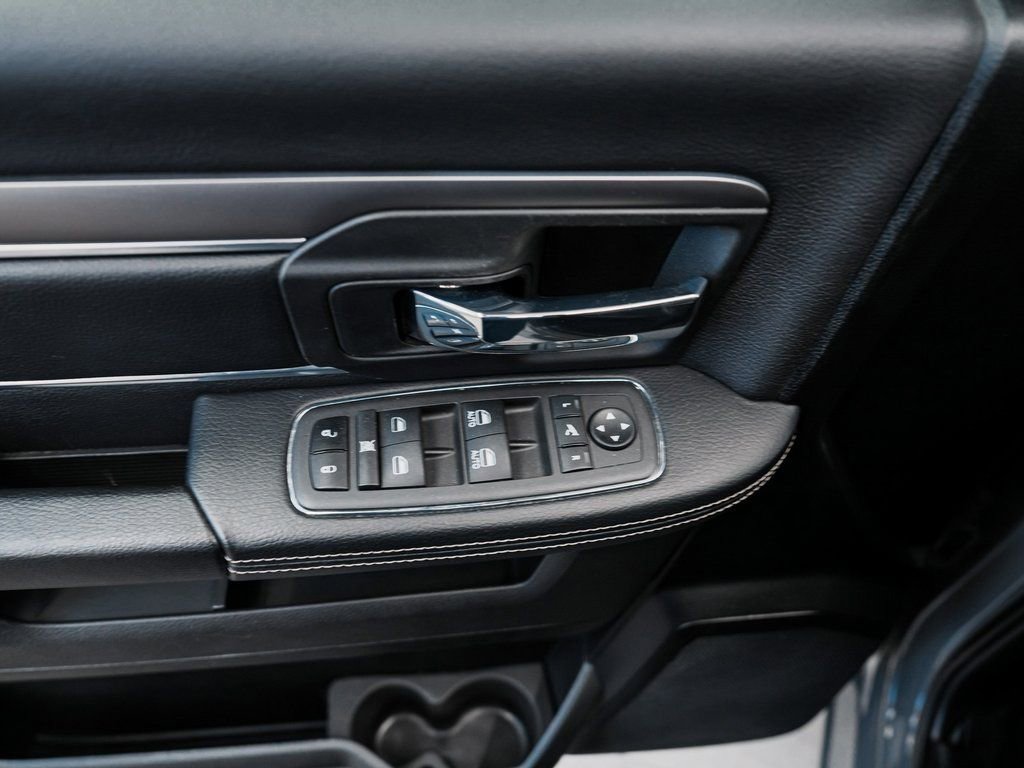 Used 2022 RAM 1500 Classic Warlock w/ Ceramic Gray Warlock Package image 12