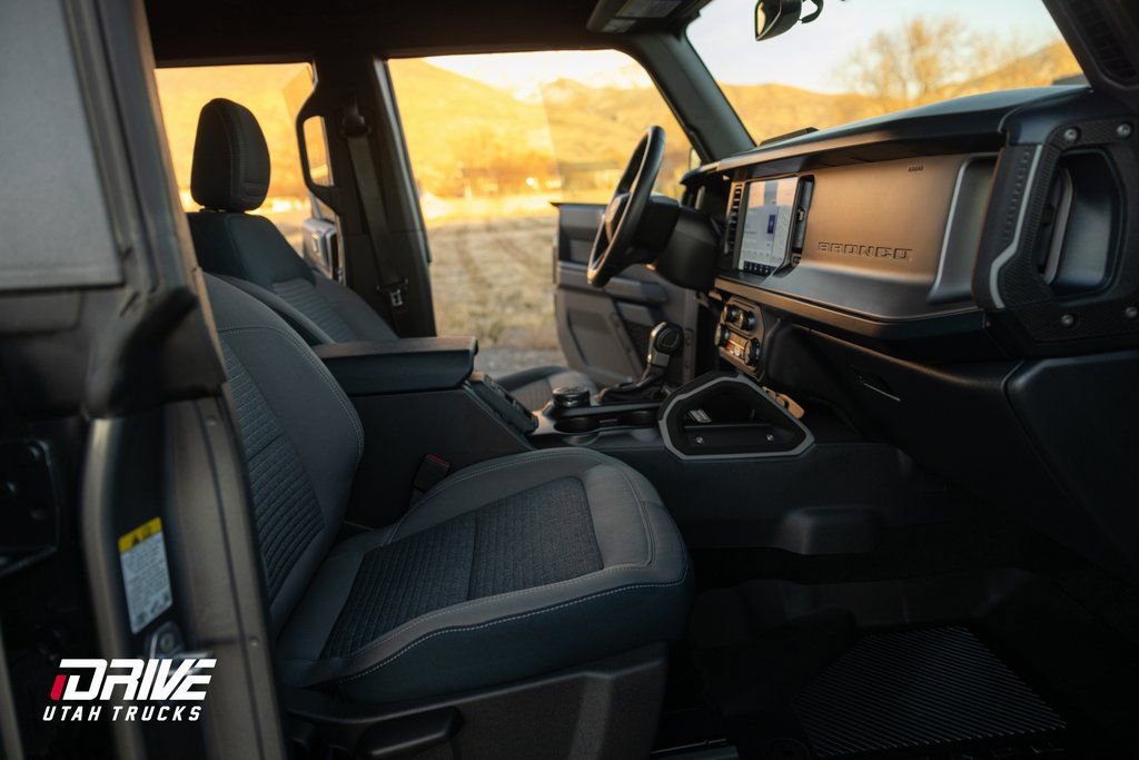 Used 2021 Ford Bronco Outer Banks image 15