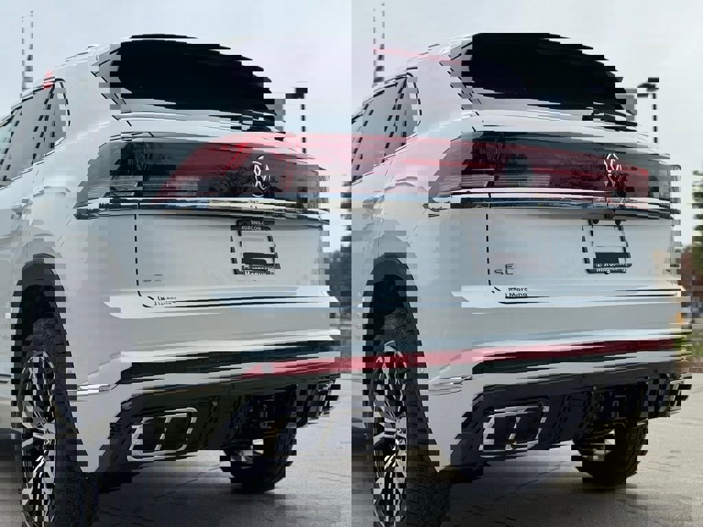 New 2026 Volkswagen Atlas Cross Sport SEL Premium R-Line image 13