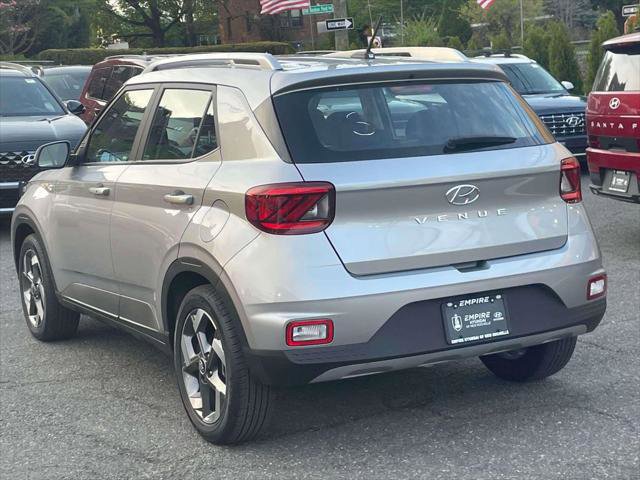 Certified 2024 Hyundai Venue SEL FWD image 9