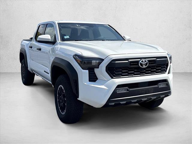 Certified 2025 Toyota Tacoma TRD Off-Road AWD/4WD image 3