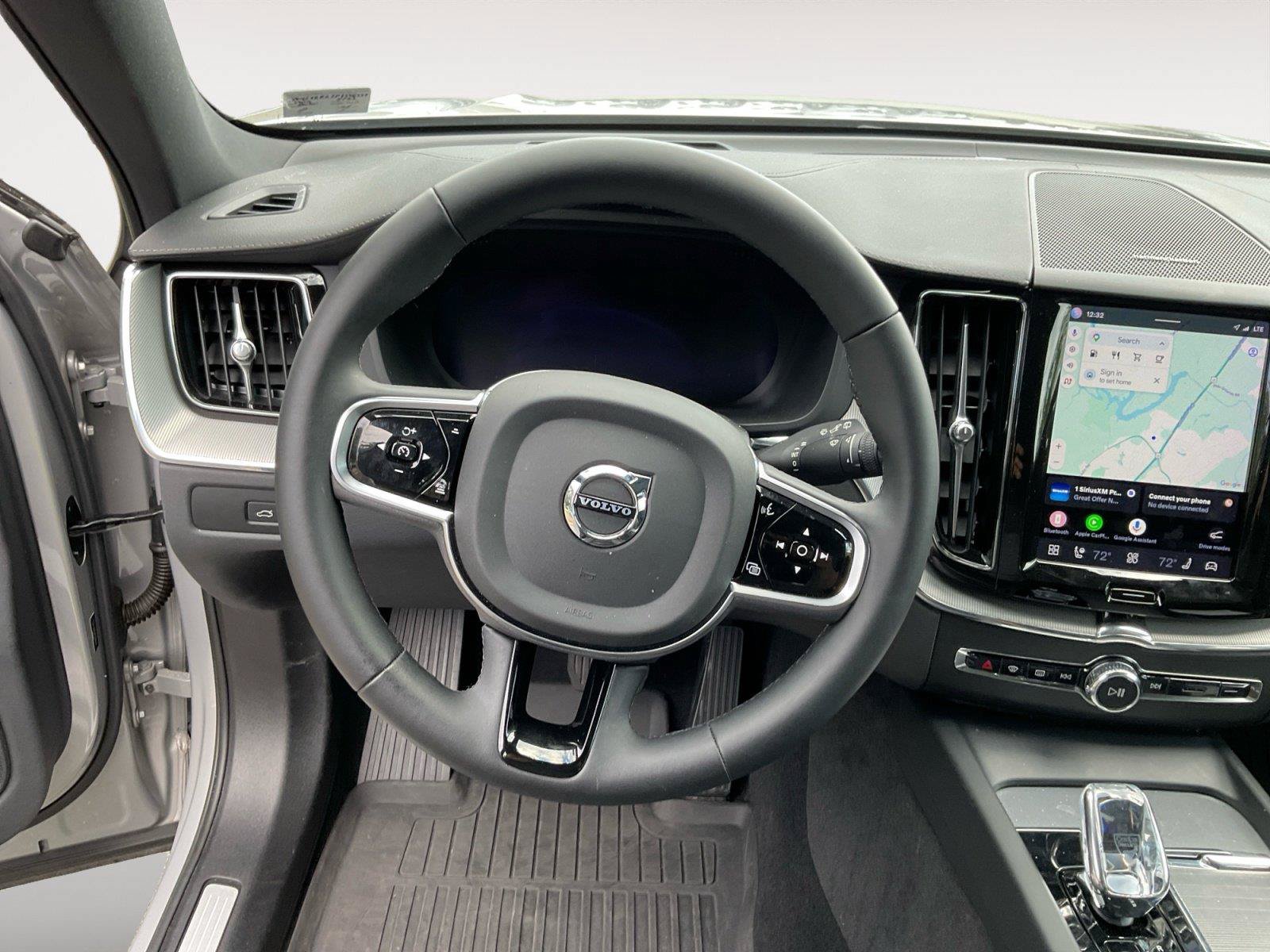 Certified 2023 Volvo XC60 B5 Ultimate w/ Climate Package AWD/4WD image 9