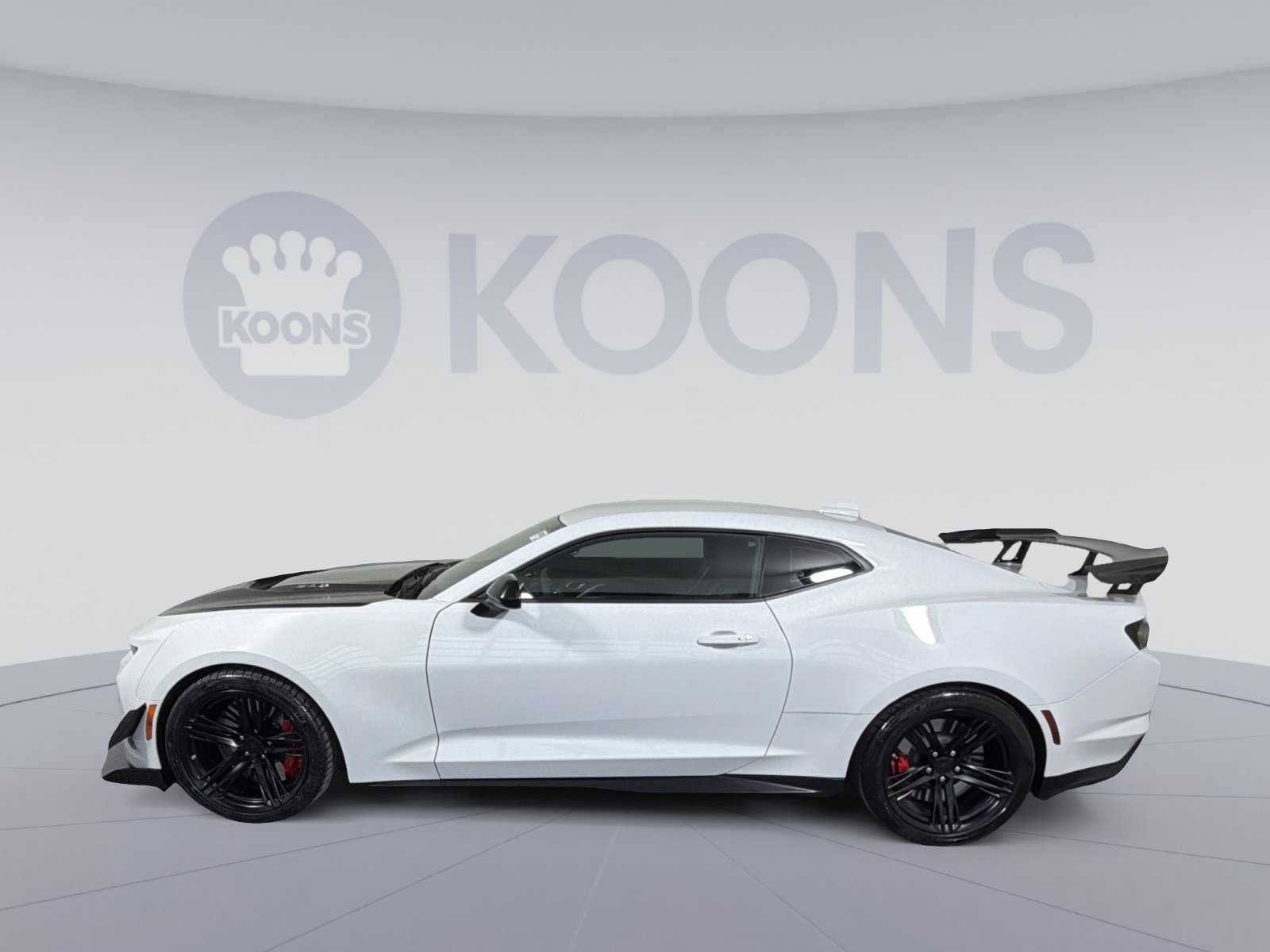 Used 2021 Chevrolet Camaro ZL1 image 2