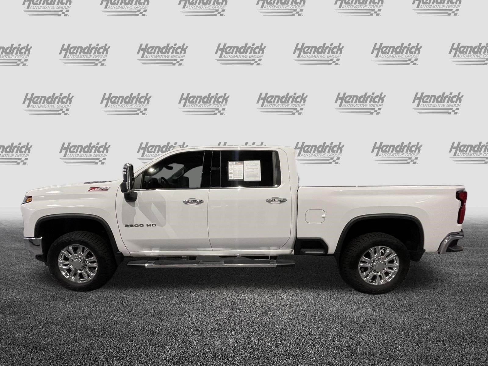 Used 2024 Chevrolet Silverado 2500 LTZ w/ LTZ Premium Package AWD/4WD image 7
