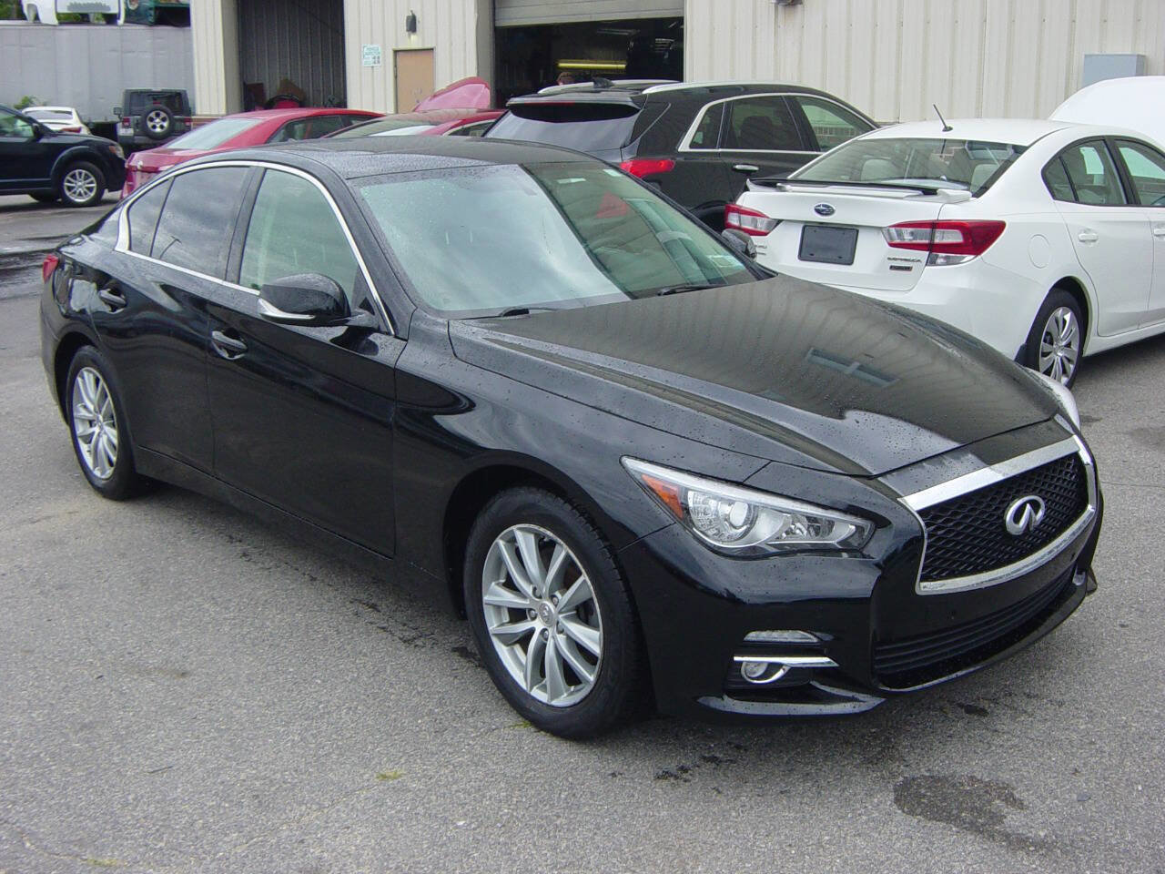 Used 2015 INFINITI Q50 2.0t w/ Moonroof Package AWD/4WD image 3