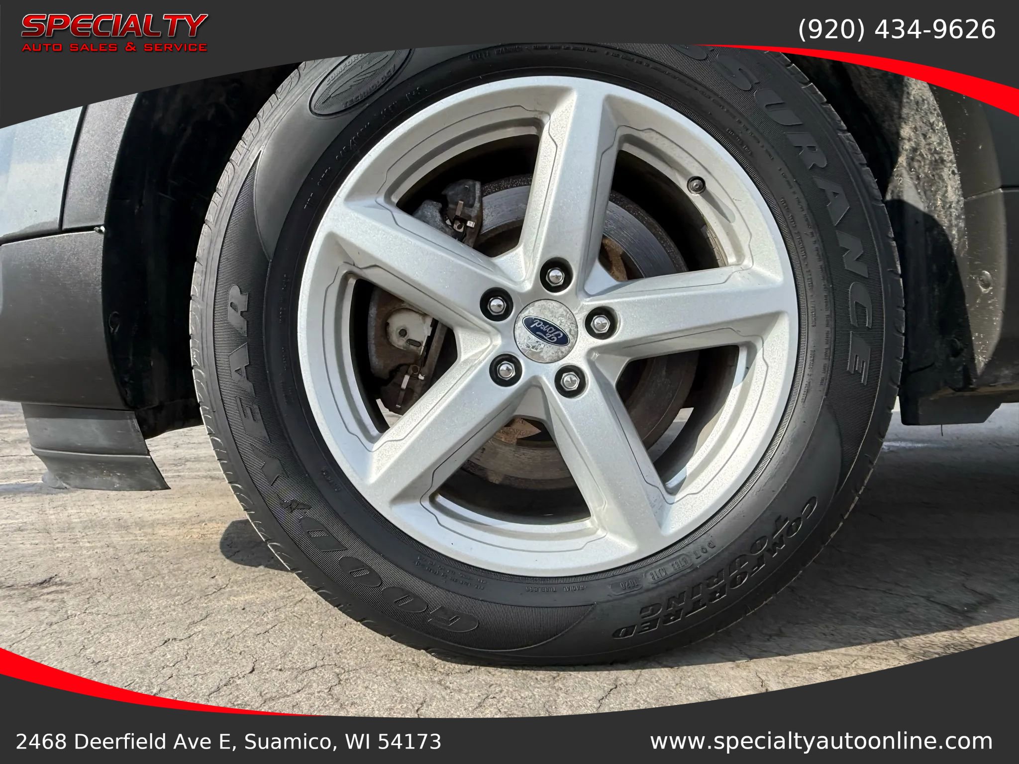 Used 2017 Ford Explorer XLT image 38