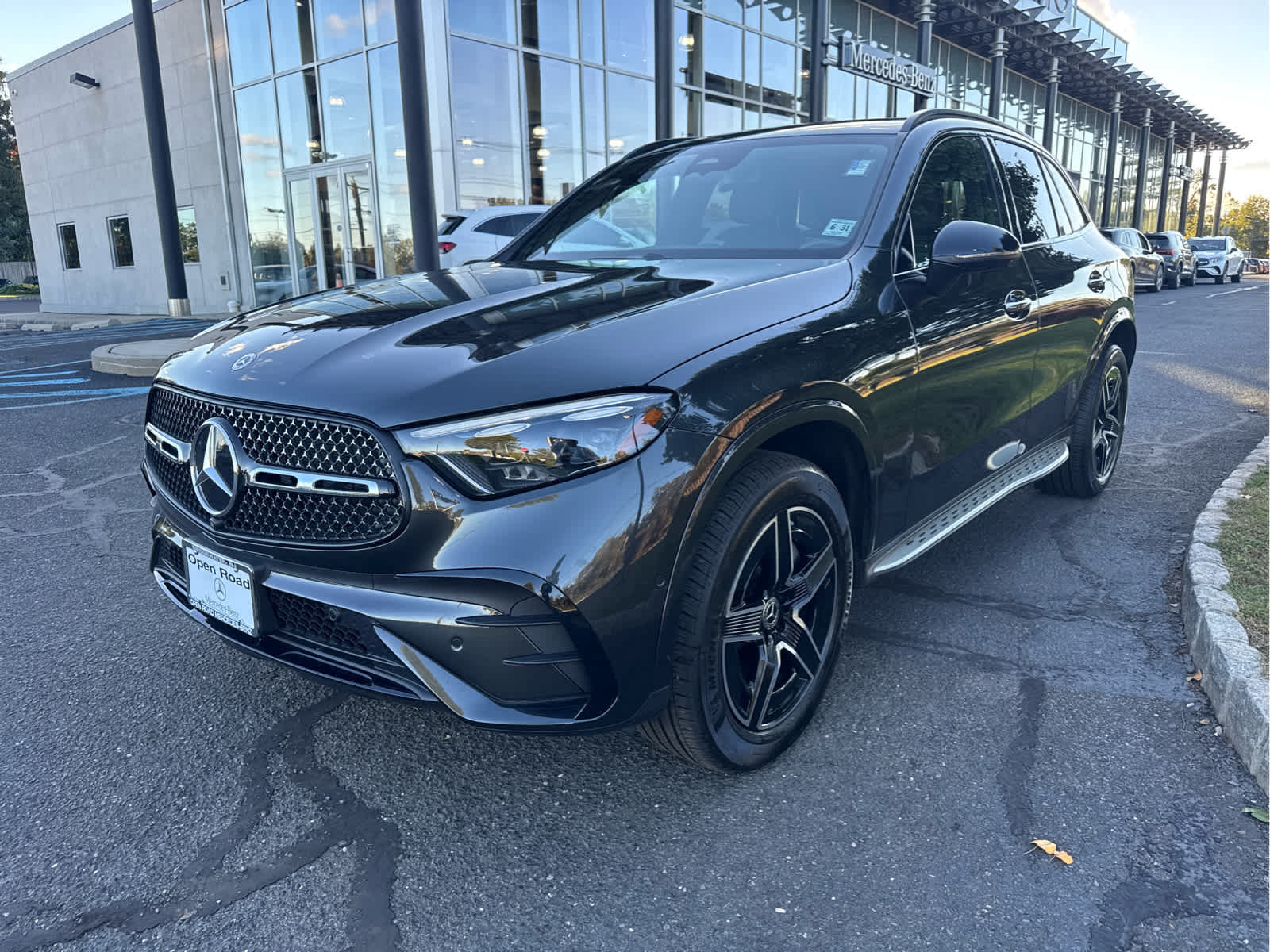Used 2026 Mercedes-Benz GLC 300 4MATIC image 3
