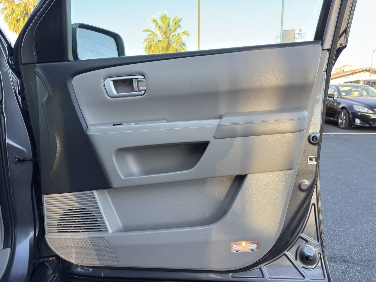 Used 2015 Honda Pilot Touring image 17