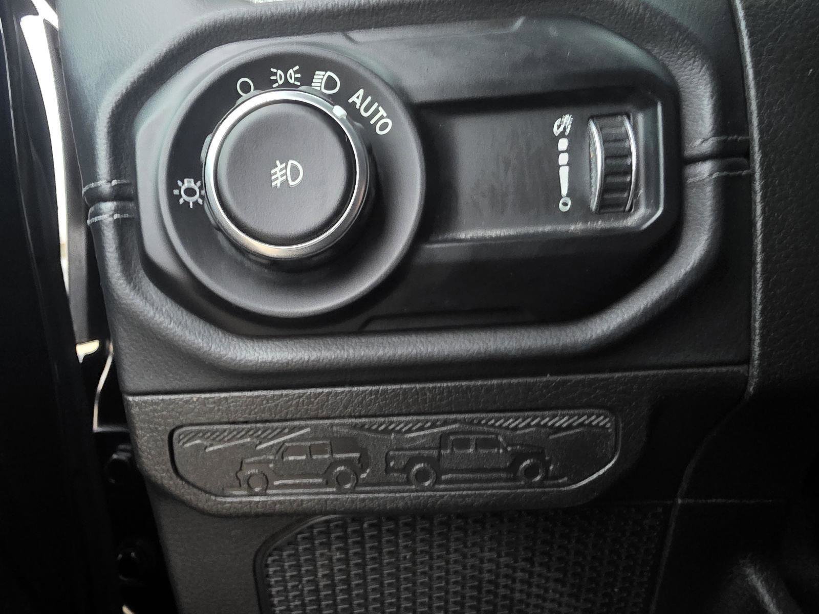 Used 2024 Jeep Wrangler Sahara w/ Safety Group image 55