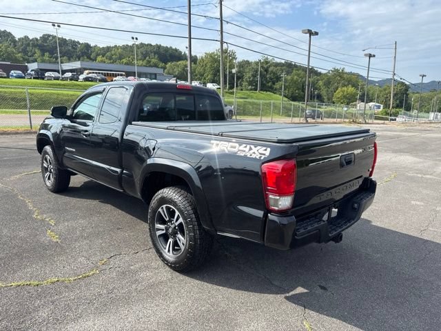Used 2016 Toyota Tacoma TRD Sport w/ Towing Package AWD/4WD image 6