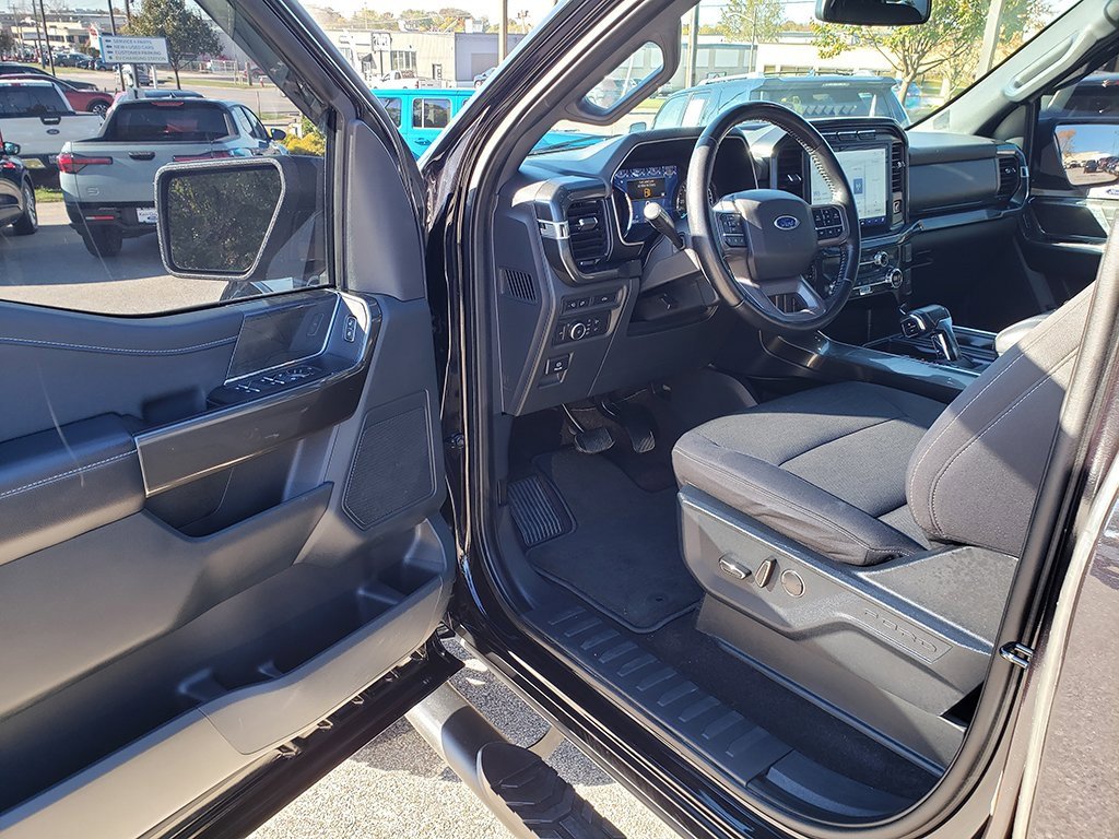 Used 2021 Ford F150 XLT w/ Equipment Group 302A High image 9