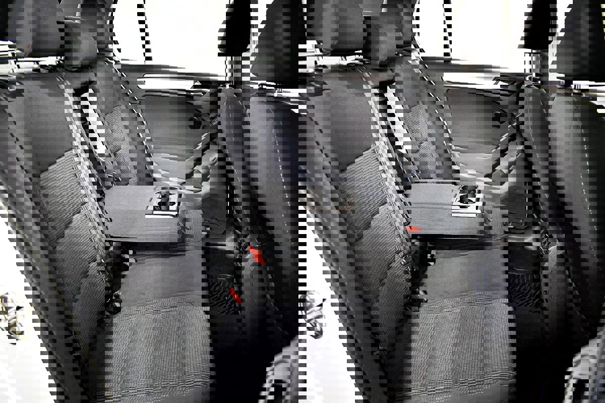 Used 2014 Volkswagen Golf 4-Door image 31