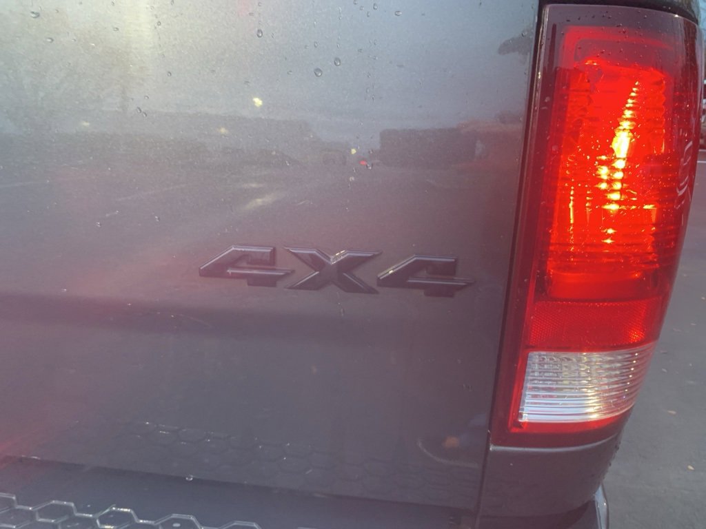 Used 2017 RAM 3500 Big Horn w/ Sport Appearance Group image 7