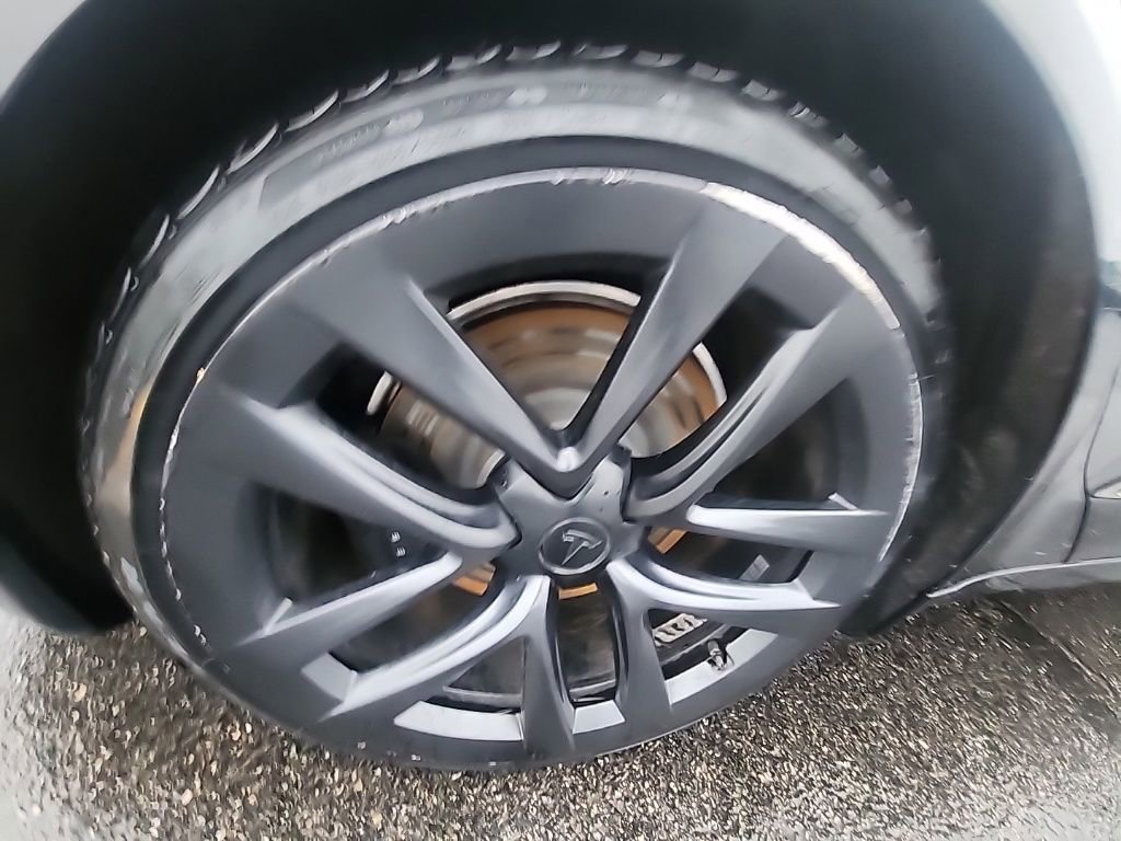 Used 2022 Tesla Model S image 9