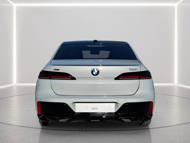 Used 2024 BMW 760i xDrive w/ Premium Package 2 image 4