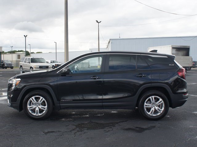 Used 2024 GMC Terrain SLE image 11