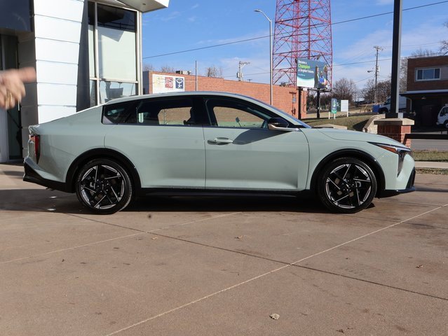 Used 2025 Kia K4 GT-Line w/ GT-Line Premium Package image 8
