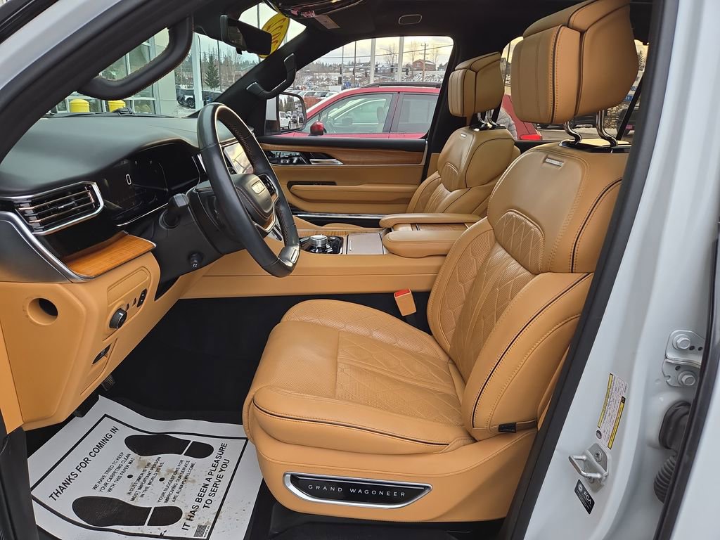 Used 2022 Jeep Grand Wagoneer Series III w/ HD Trailer Tow Package image 14