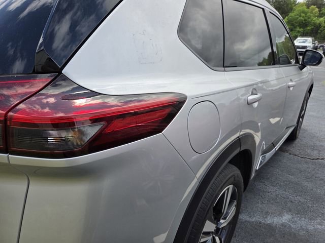 Used 2023 Nissan Rogue Platinum w/ Platinum Premium Package image 8