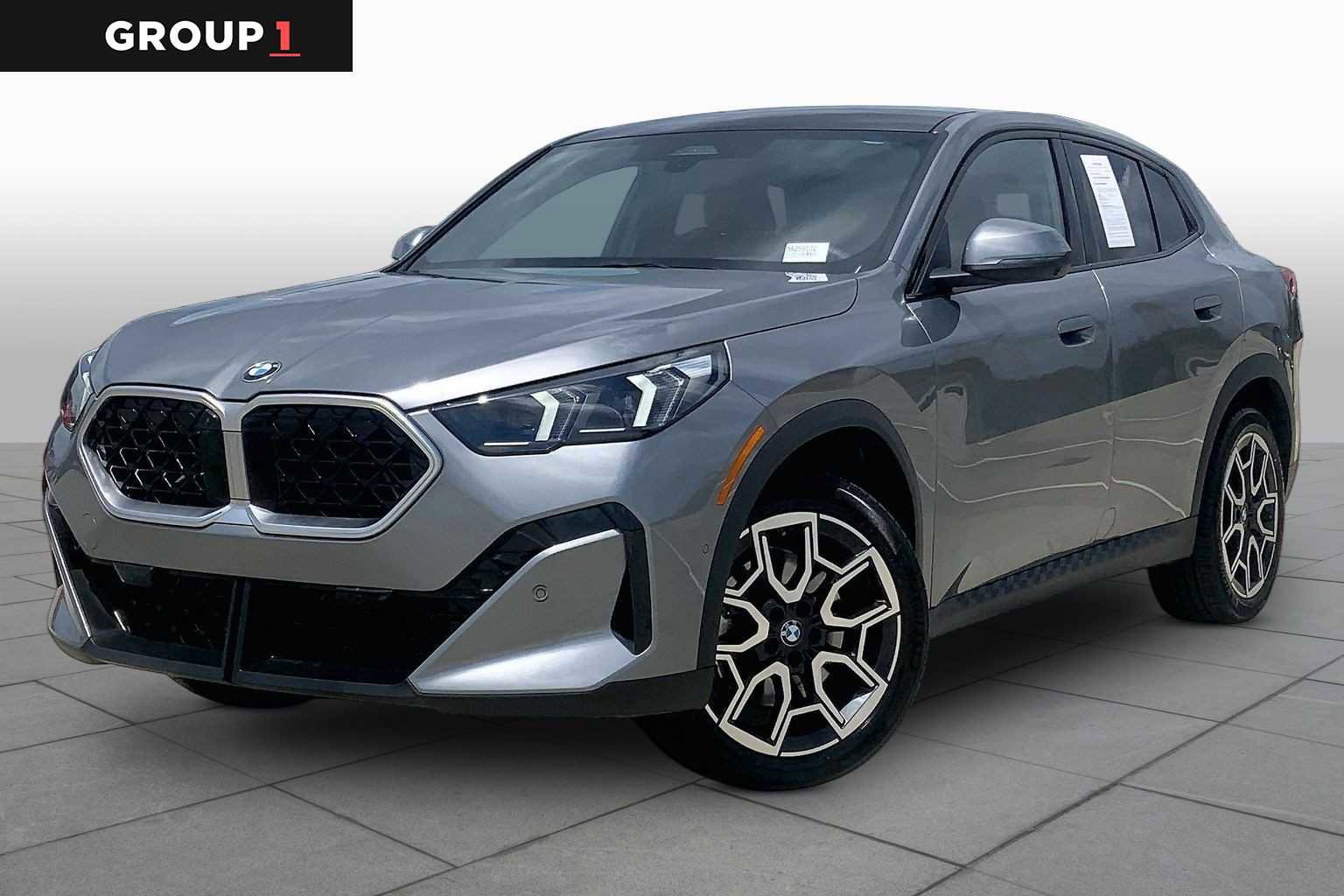 Used 2025 BMW X2 xDrive28i AWD/4WD image 1