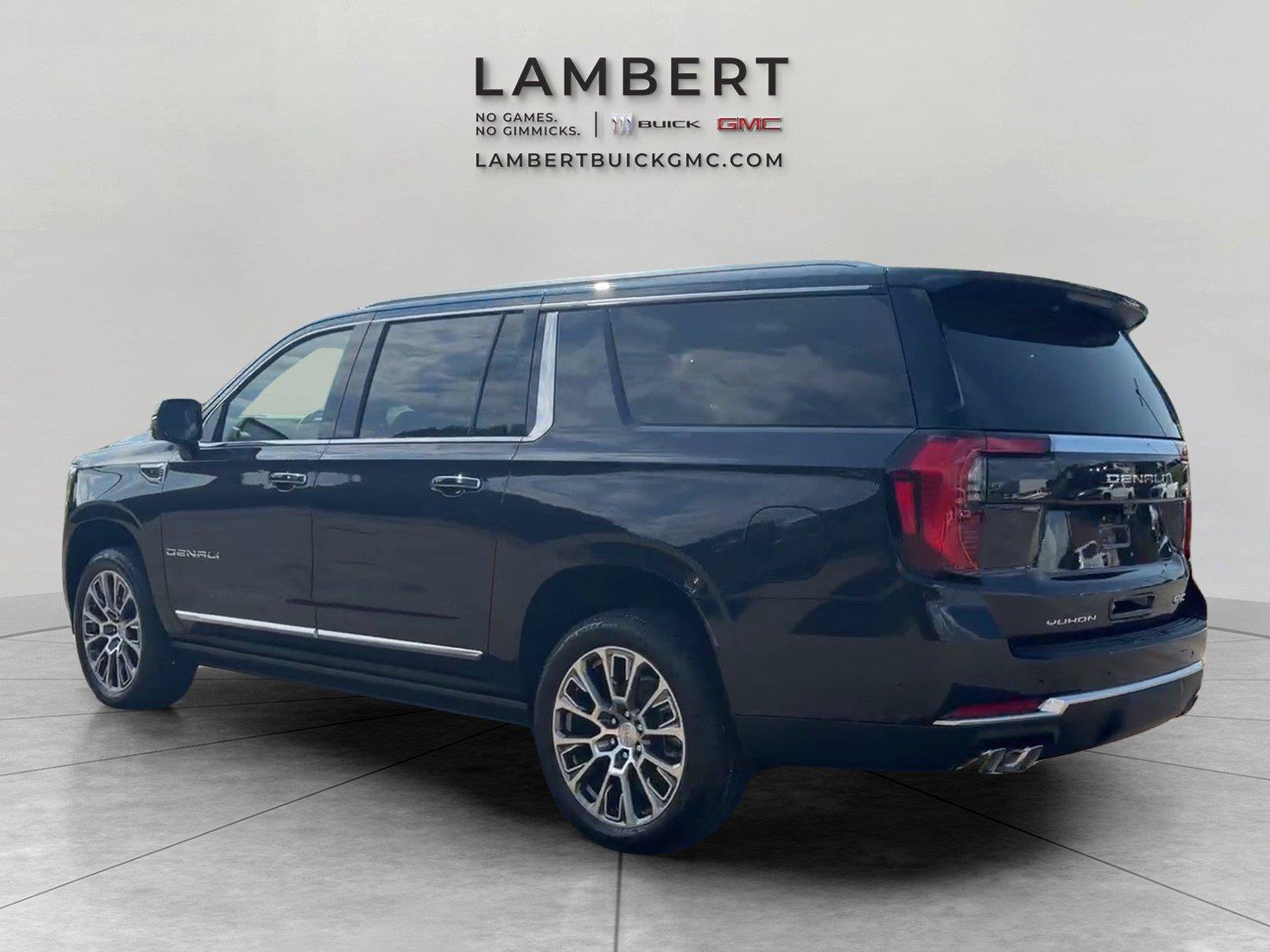 New 2026 GMC Yukon XL Denali w/ Denali Reserve Package AWD/4WD image 3