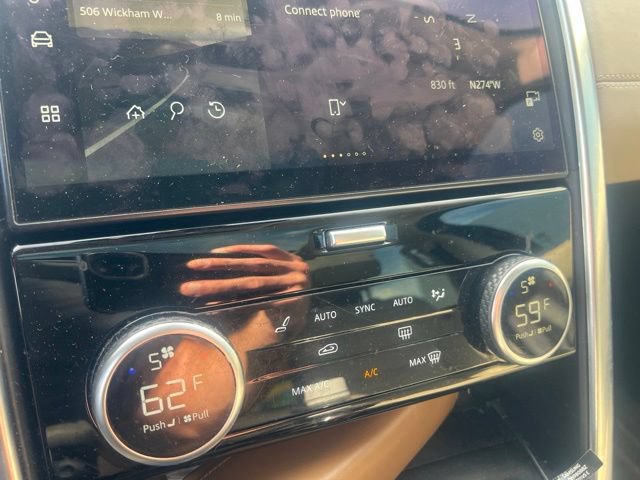 Used 2022 Land Rover Discovery S AWD/4WD image 7