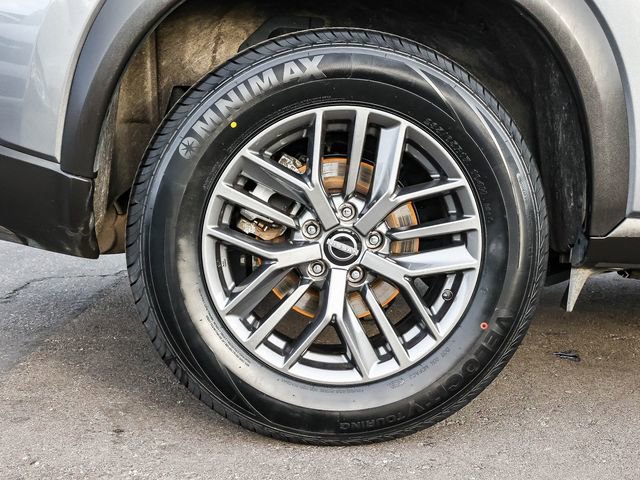 Used 2023 Nissan Rogue S image 8