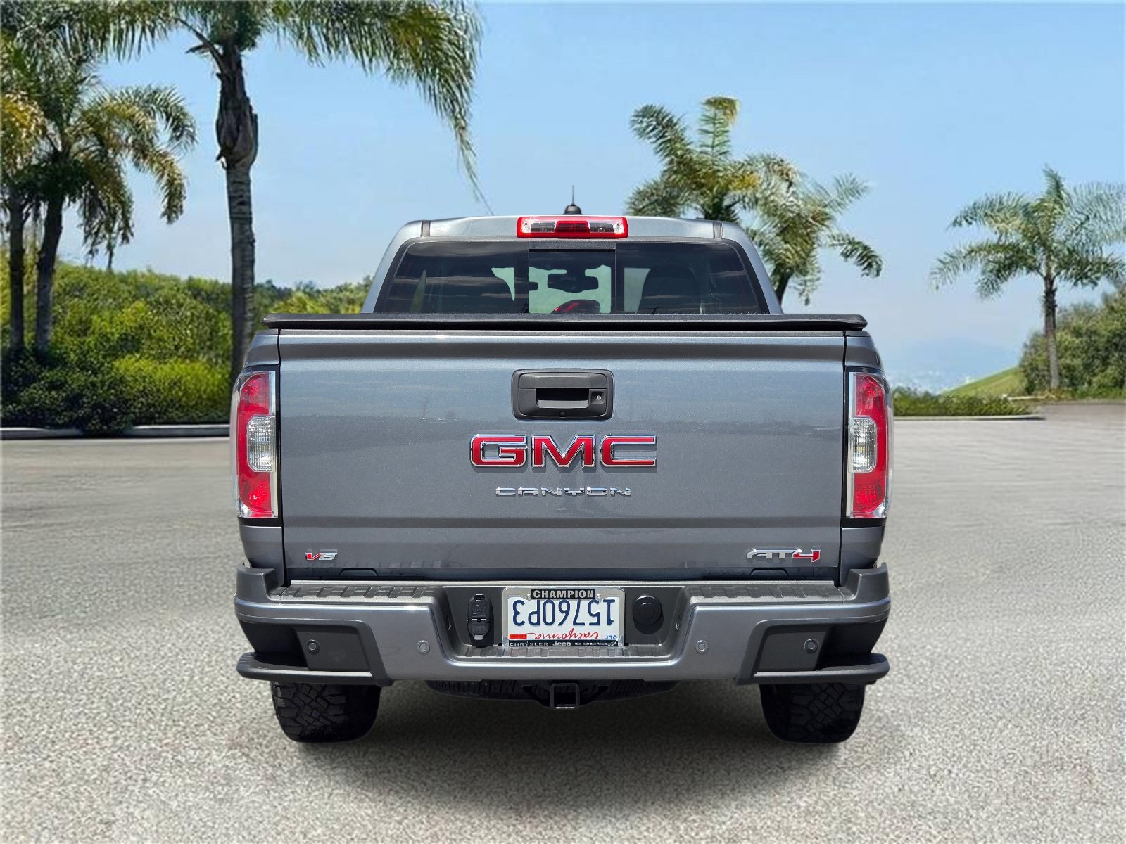 Used 2022 GMC Canyon AT4 w/ Trailering Package AWD/4WD image 5