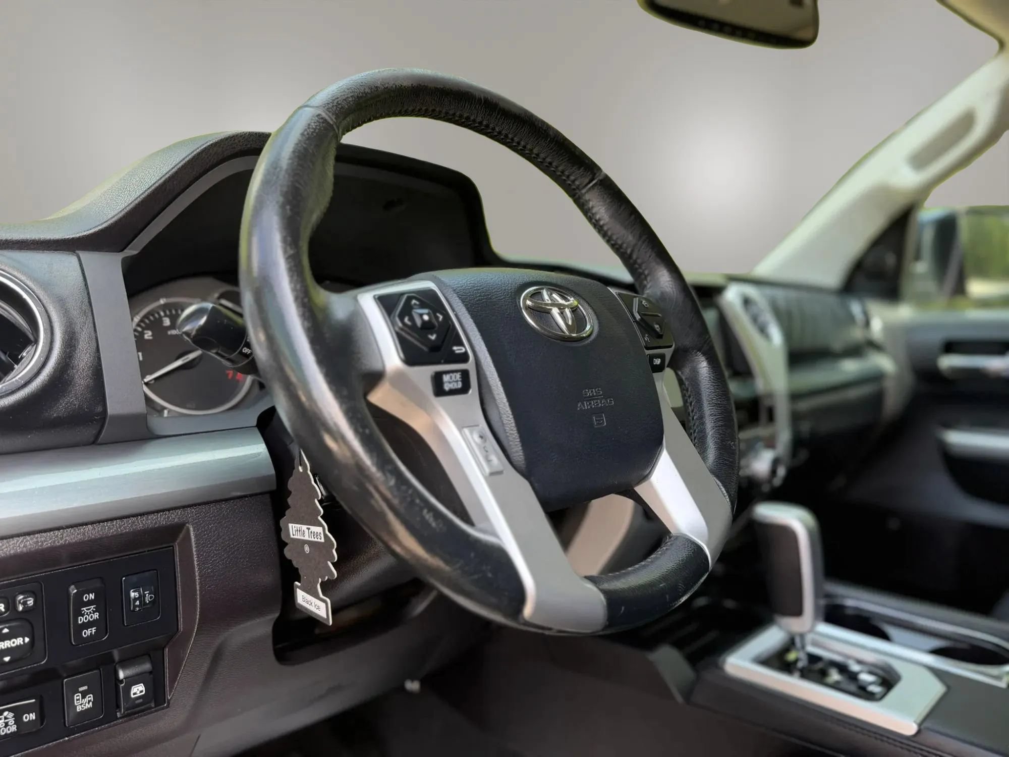 Used 2016 Toyota Tundra Platinum AWD/4WD image 29