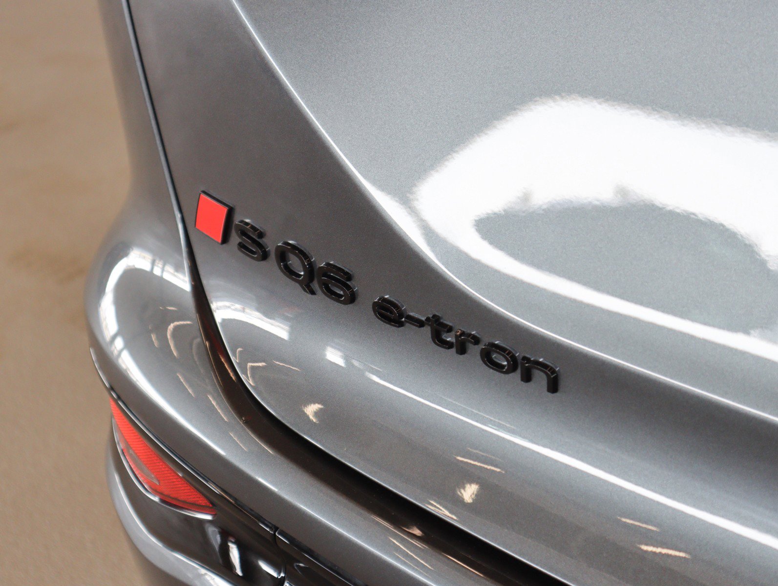 New 2027 Audi SQ6 e-tron Premium Plus AWD/4WD image 35