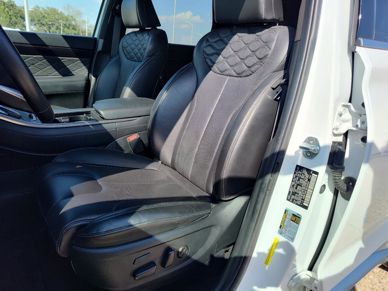 Used 2021 Hyundai Palisade Calligraphy image 18