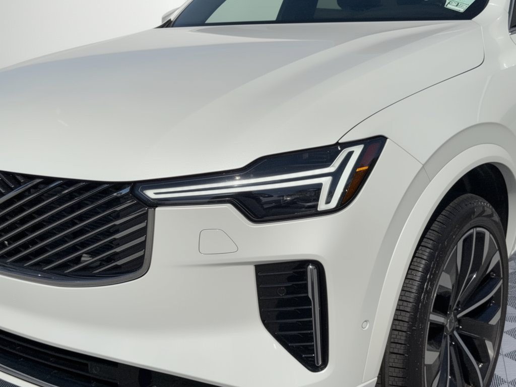 Certified 2026 Volvo XC90 B6 Plus w/ Protection Package Premier AWD/4WD image 12