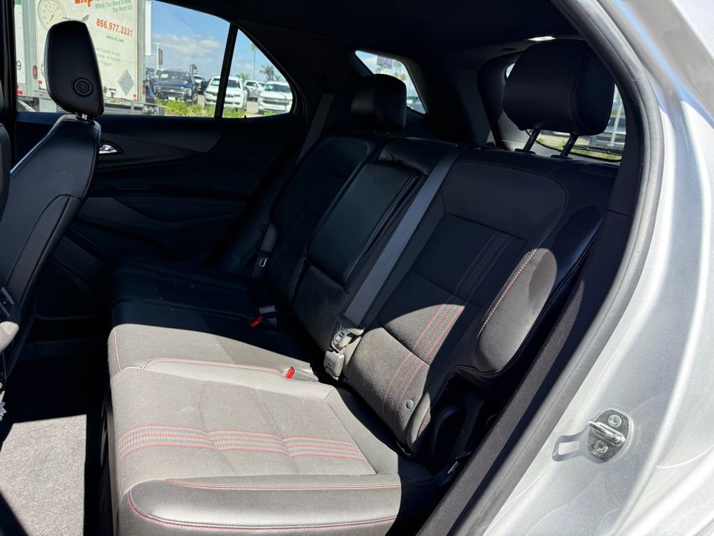 Used 2022 Chevrolet Equinox RS image 4