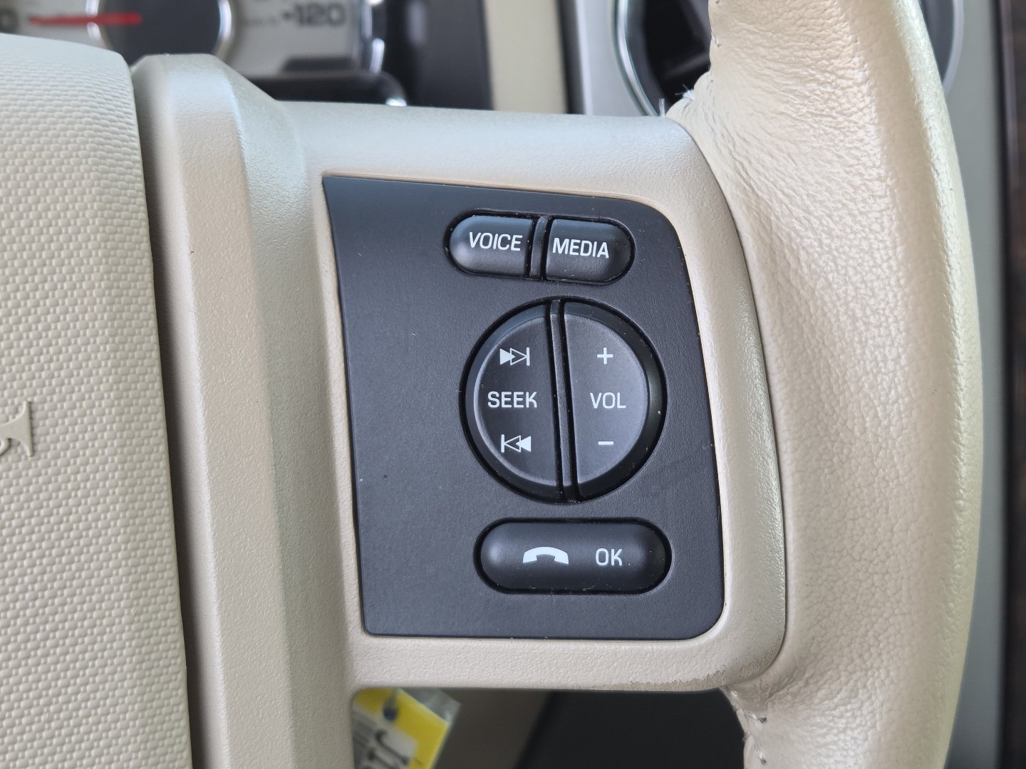 Used 2014 Ford Expedition EL XLT w/ Equipment Group 202A AWD/4WD image 6